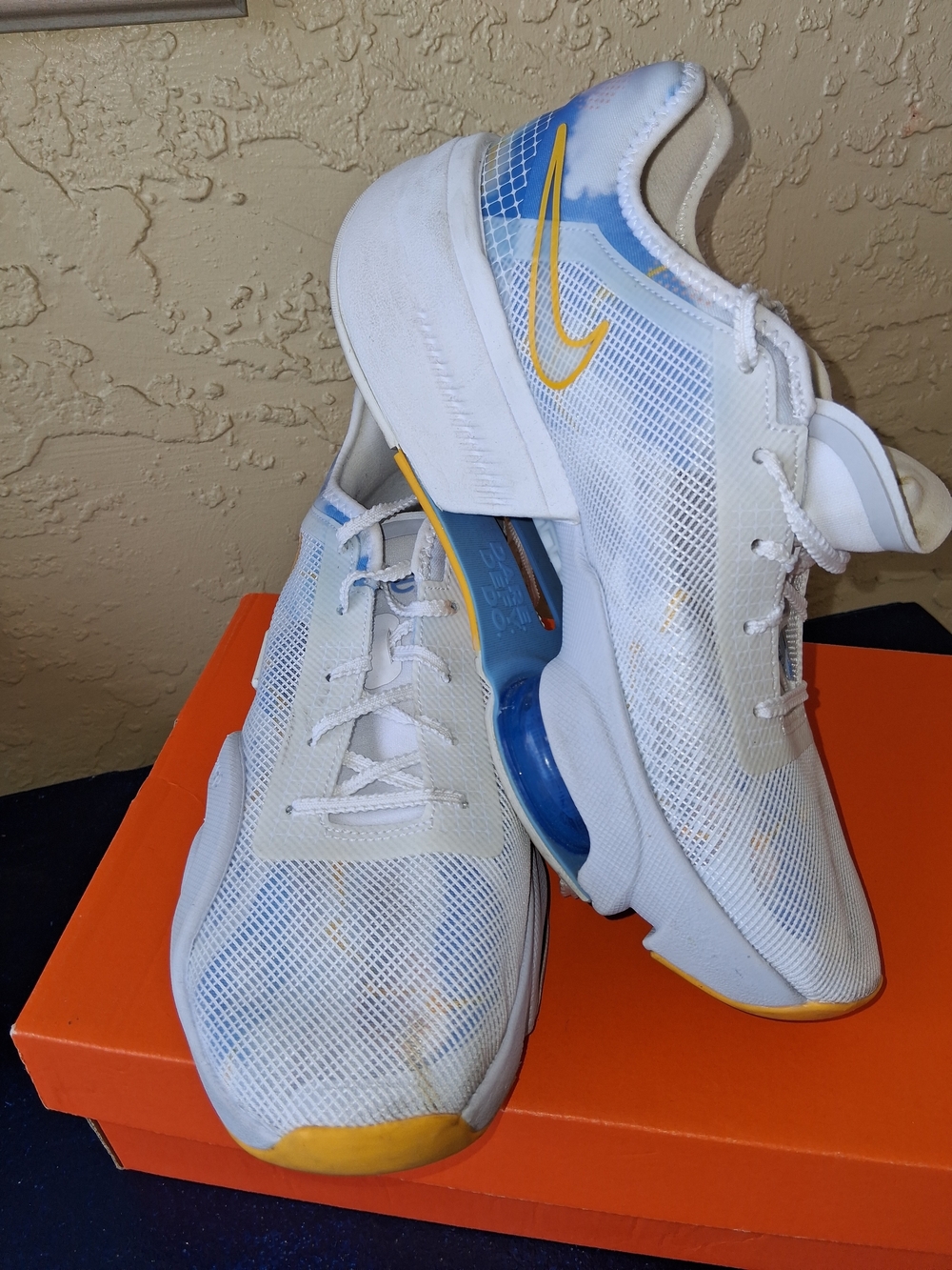 Nike Women's White and Yellow Athletic Shoes
